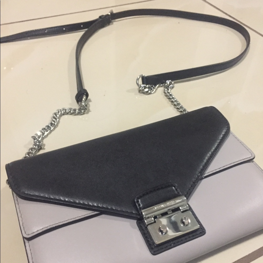 MICHAEL KORS clutch purse